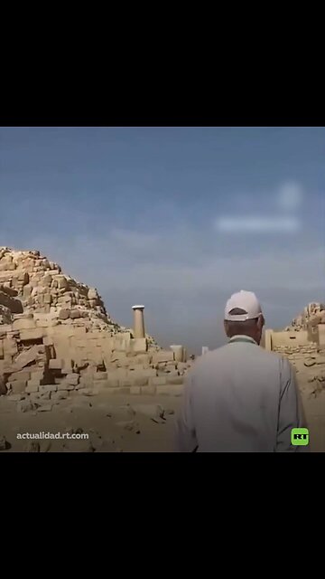 Intentan estafar a un turista canadiense cerca de las pirámides de Giza