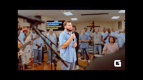 INMATE WORSHIP LEADER sings GRATITUDE in front of HUNDREDS!!!