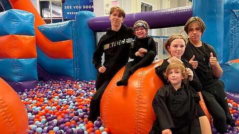 Kids Video Inflatable Park Ball Jump and Run With Kids 5 Siblings