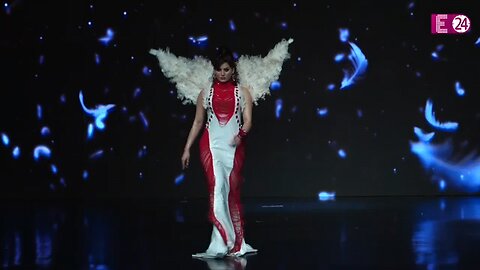 इवेंट में Urvashi Rautela ने बिखेरा जलवा यूनिक ऑउटफिट और रैंप वॉक से खींची सबकी नज़रें