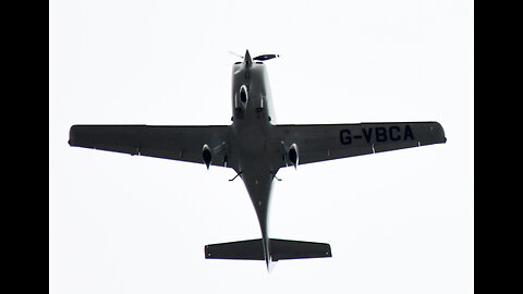 Winged flying Monkey Charles Atha overhead unsafe fly reported