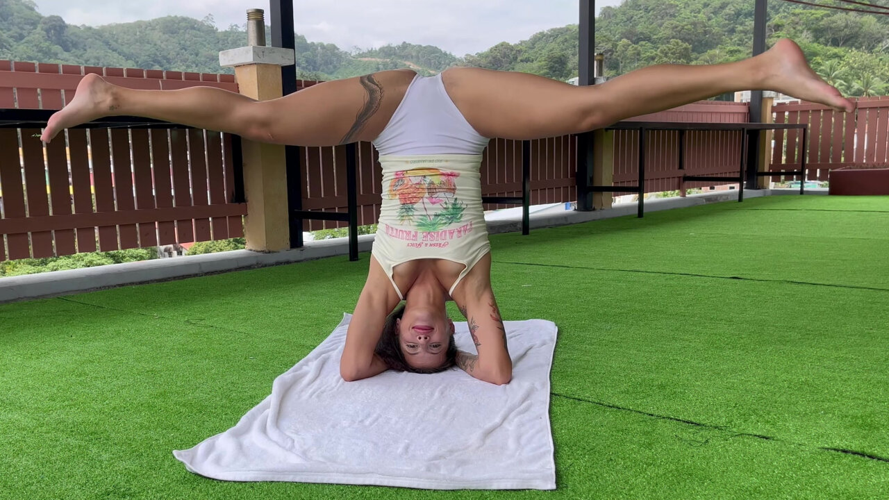 Deep Stretch 4K | Soft Relaxing Yoga