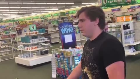 Child predator who came to meet a 13 year old girl tries to hit catchers with his car🚨