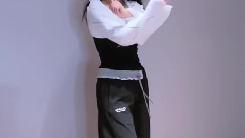 Vibrant Jet Black Denim Dynamic Street Dance | Daily Beauty EP 824