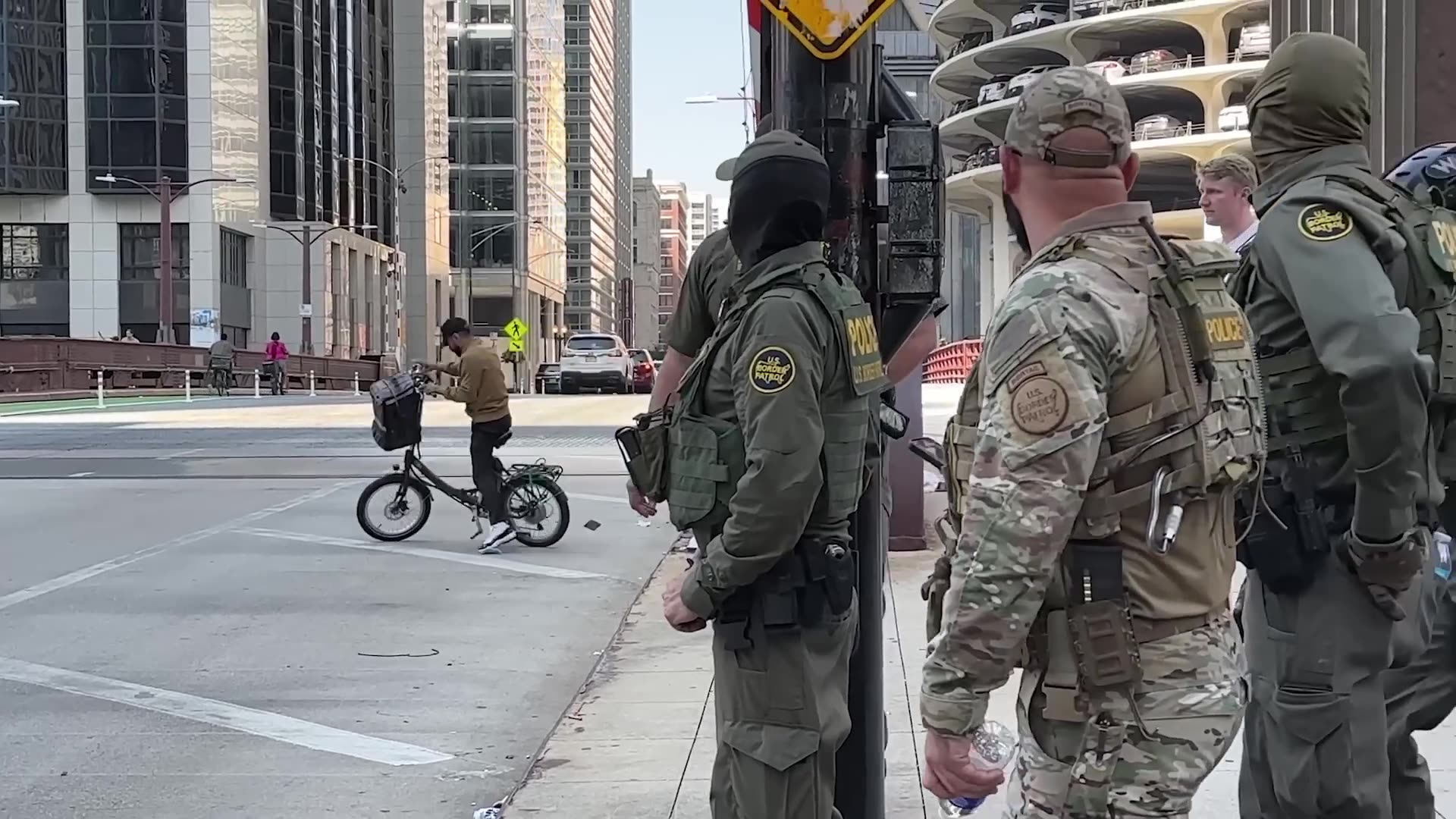 Border Patrol Chases Cyclist After He Yells He’s ‘Im NOT a US Citizen’