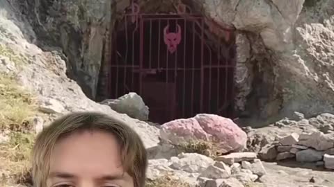 The entrance to the reptilian humanoid tunnels - found!