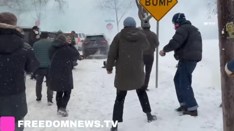 🚨 BREAKING: Border Patrol has been forced to deploy TEAR GAS, PEPPER SPRAY,