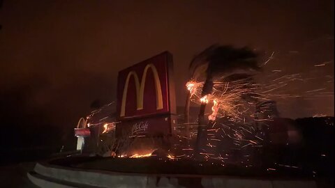 ‼️Shocking footage captures a raging fire amid powerful winds in Los Angeles, California