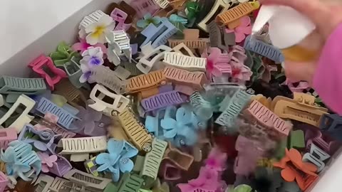 wash my hair clips with me ##cleaninghacks #cleaning #hairstyle #asmrsounds #viral #shorts