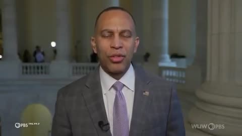 Hakeem Jeffries Smears ICE Agent as 'Rogue,' Calls Noem a 'Stone Cold Liar'