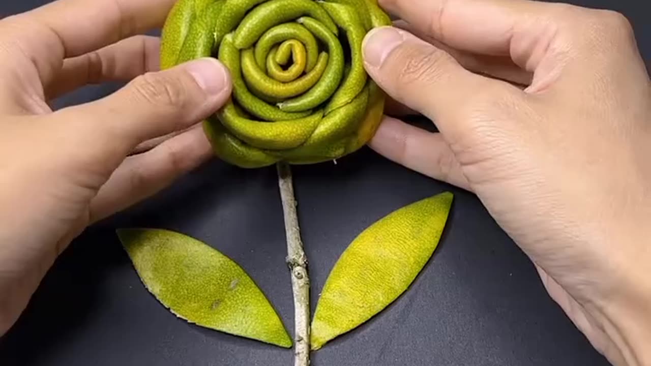 Wood & Fruit Magic: Mind-Blowing Creations That Look Too Real!