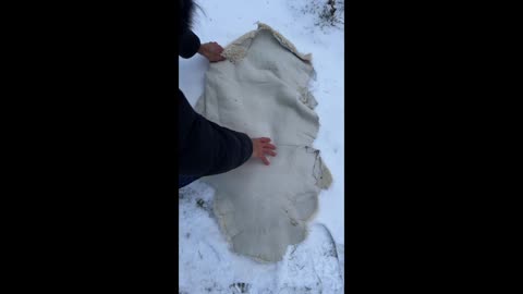 Jak čistit kůži a vlnu ve sněhu #diy #life #home #wool #cleaning #snow #winter #selfcare #leather