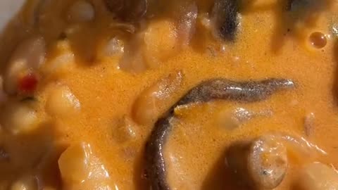 Beans with mushrooms