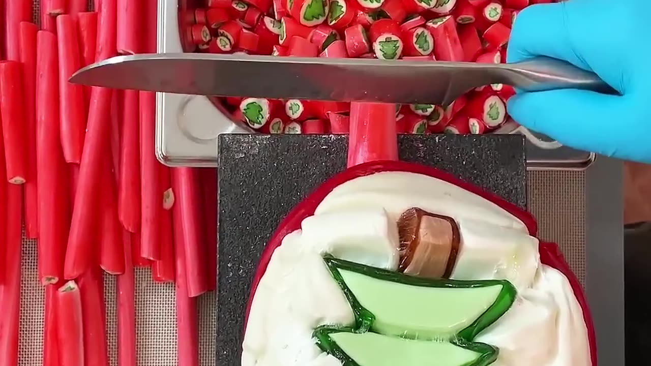 Create Perfect 🎄 Christmas Tree Shaped Hard Candy!