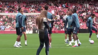 Gyokeres in full FLOW - Arsenal Open Training