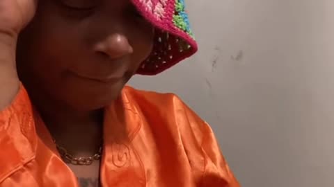 21 man is pissed she gave the yussy to another nigga, threatened to lay hands