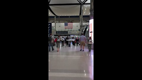 Largest Airports Adventure Guide - Largest In USA