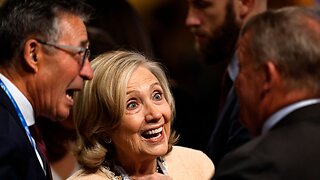 Hillary Clinton Stuns Audience - What She Just Did Has Everyone Talking