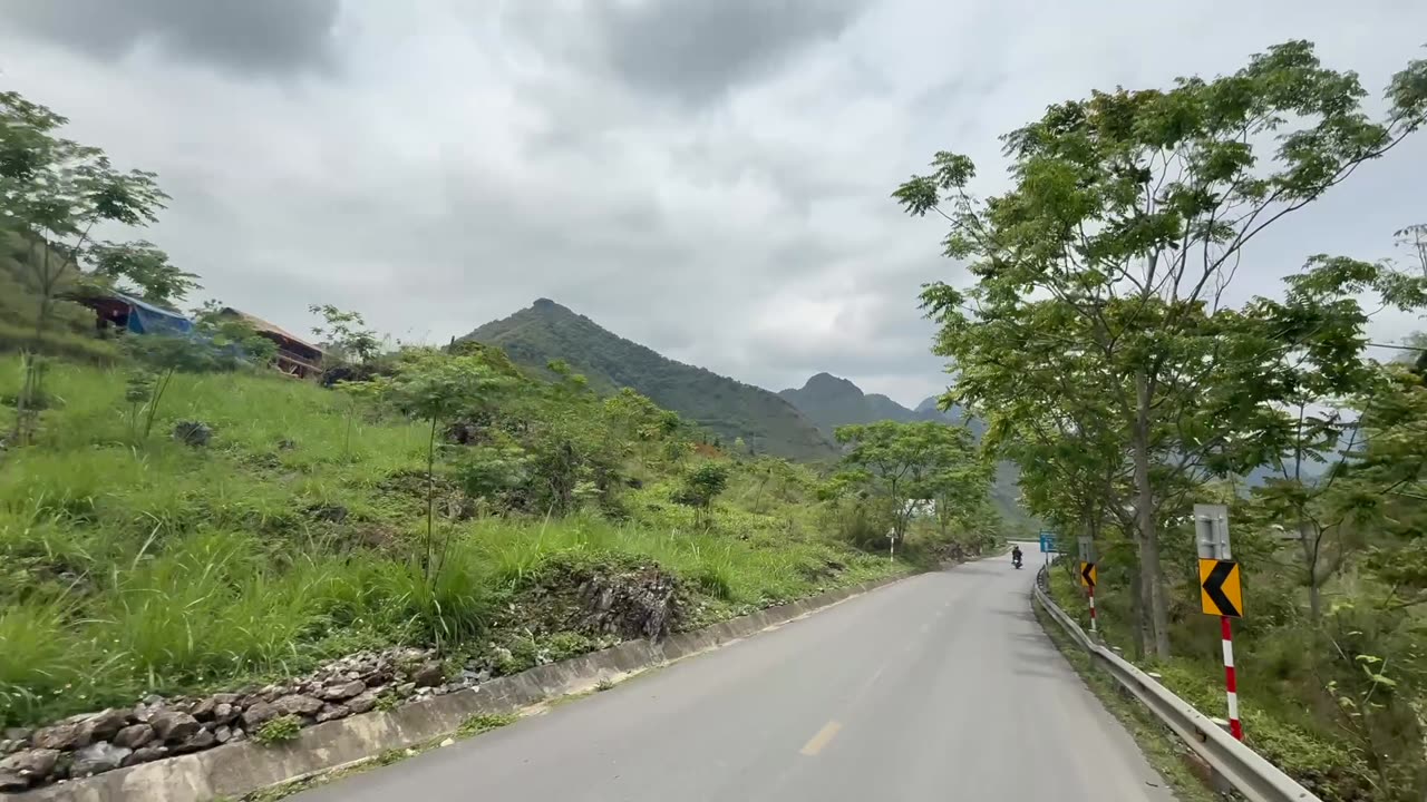 Riding on the Ha Giang Loop in Vietnam (part 1)