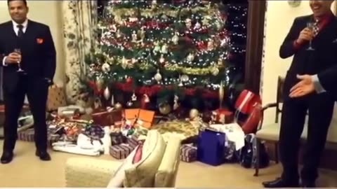 Trump fanatic Dan Peña wants to congratulate Christmas to all the hard working Americans