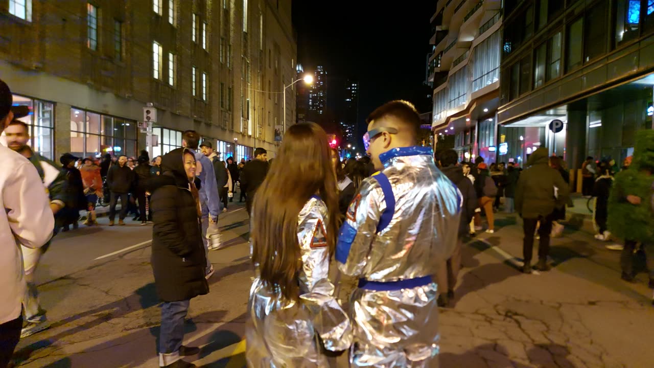 【4K】Halloween Nightlife experience Downtown Canada 🇨🇦