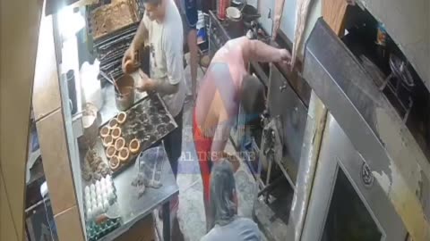🤣🍳 This Argentinian Cooking Fail Will Crack You Up! | FunFM
