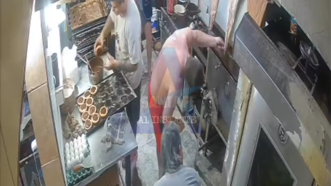 🤣🍳 This Argentinian Cooking Fail Will Crack You Up! | FunFM