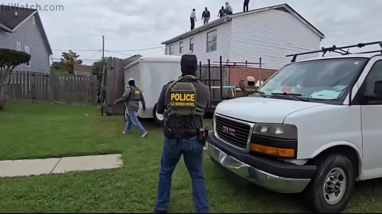 Illegal Aliens Climb On The Roof During Border Patrol Raid In New Orleans Area