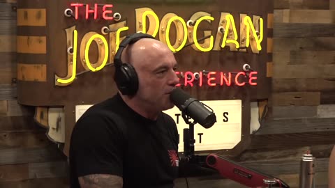Joe Rogan suggests Pete Hegseth calling generals together was necessary after "CRAZY PEOPLE"