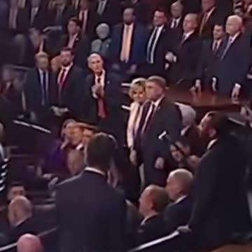 Rep. Al Green removed after disrupting Trump's speech