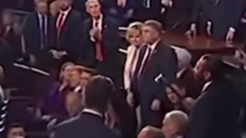 Rep. Al Green removed after disrupting Trump's speech