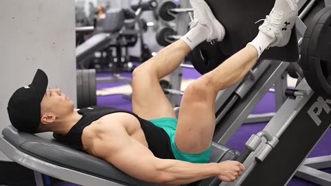 Leg Press Variations (KNOW THE DIFFERENCE!)