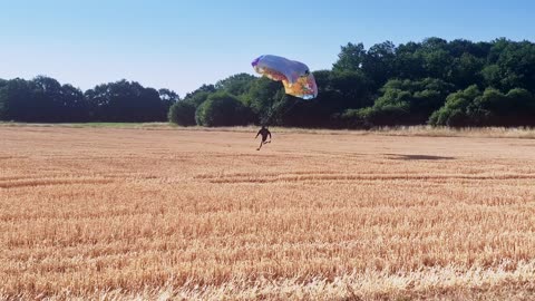 Base down wind landing !