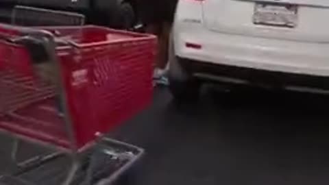 This woman records her entire family running out of the store