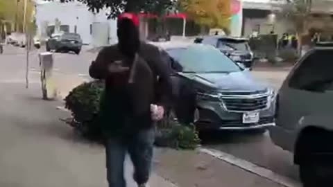 Portland — A masked far-left extremist outside the ICE facility went up to a livestreamer