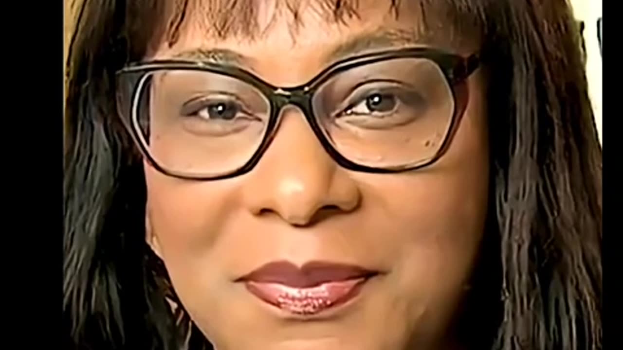 (D) Janelle Bynum of Oregon Went FULL LibTard..🤣