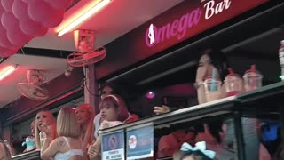 Exploring Pattaya Soi 6: Nightlife Adventures 🌙 | タイ パタヤのソイ6散策