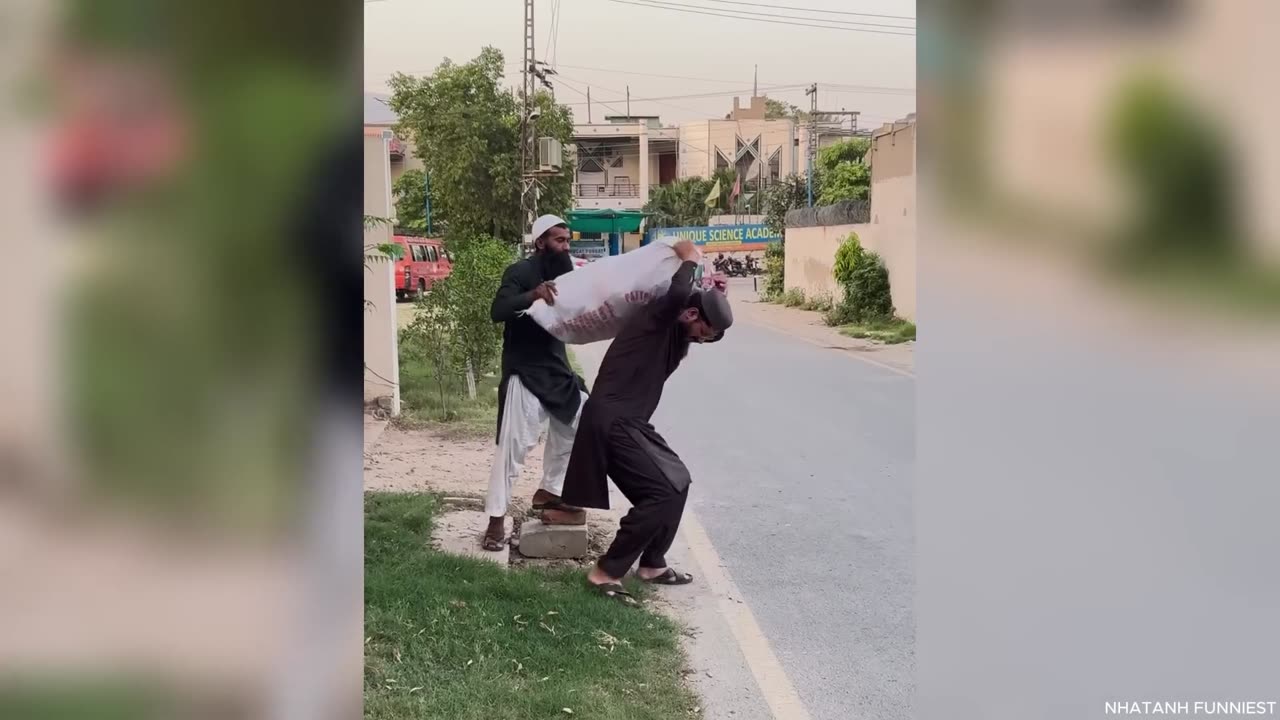 TRY NOT TO LAUGH 🤣🥰 Best Funny Videos 2025 - Fails, Pranks Hilarious Moments😂28