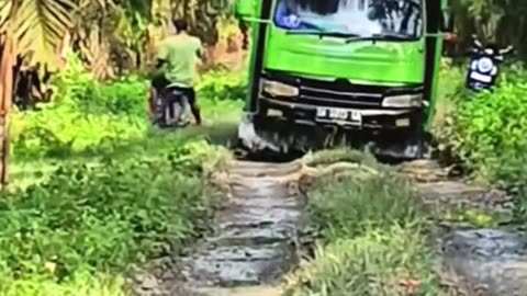 I don't know how this motorbike fell