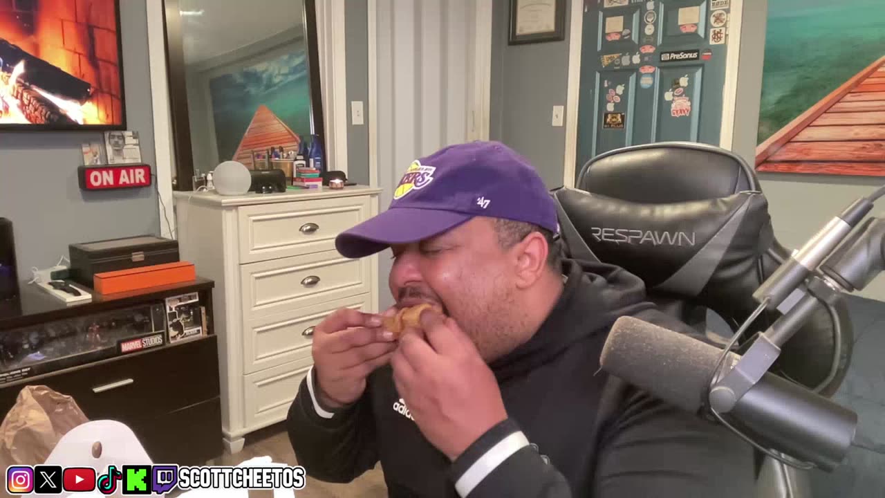Confirmed Pedophile ScottCheetos Comes Back Again To Sit Depressed Eating Chicken Kick VOD 11-6-2025