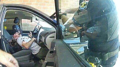 Louisville Police Officer Shoots Man Trying to Carjack Woman in Walmart Pharmacy Drive-Thru#9474