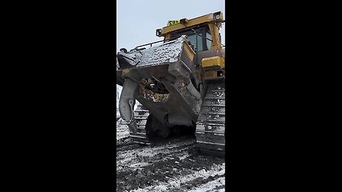 COLD, SNOW and BRUTE FORCE_ the tractor that never stops!