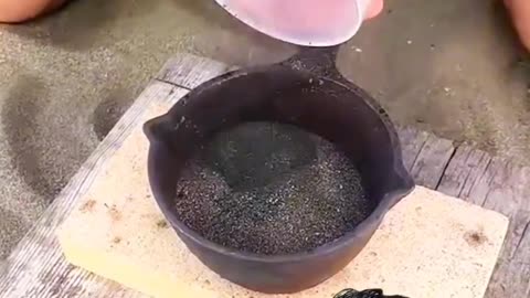 “Desert Magnetic Sand – The Secret Material Revealed!”