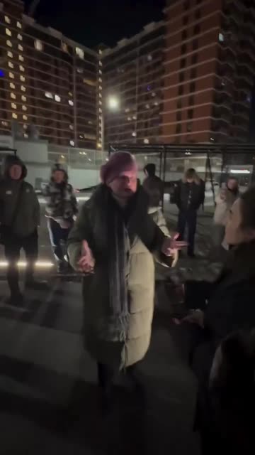 Russian Woman Upset With Migrants Dancing to Non-Russian Music in Moscow