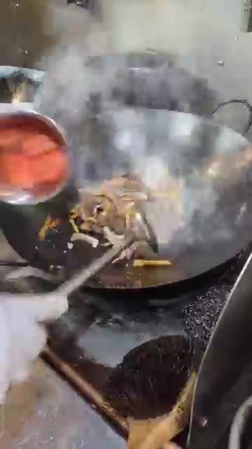 NYC Food Tour: Legendary Juliana’s Pizza 🍕 & Chinese-Peruvian Lomo Saltado 🇨🇳🇵🇪🔥