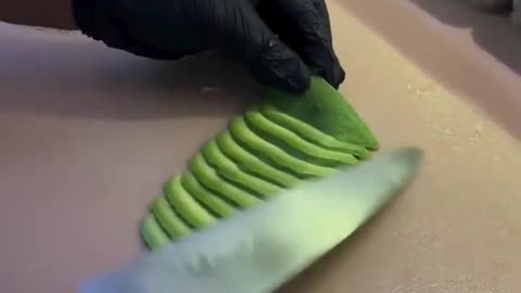 This chef teaches how to cut an avocado