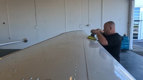 Aviation Detailing a Cessna 172 in EXQUISITEMAD