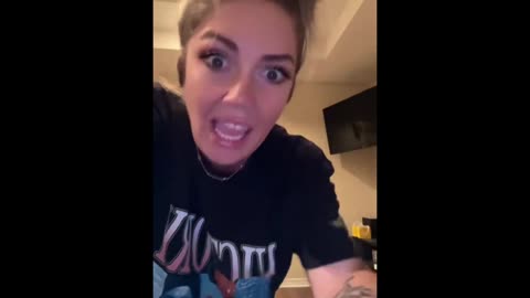 🚨 ICE agents arrested a 5 year old kid ALONE in Minnesota!!🚨