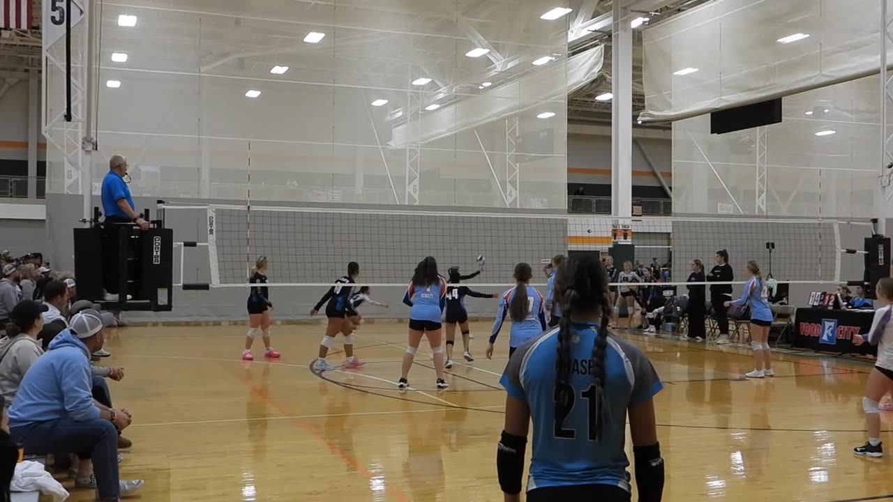 Roadrunner Volleyball 14 / Classic City Set 2