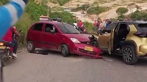 Fuerte accidente de tránsito en la vía Bahondo – Nuevo Girón